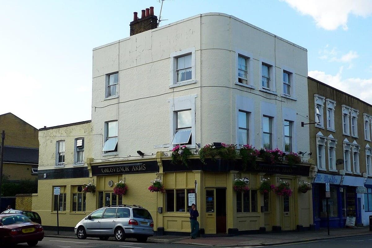 The Grosvenor Arms in Earlsfield in 2009, before its latest refurbishment