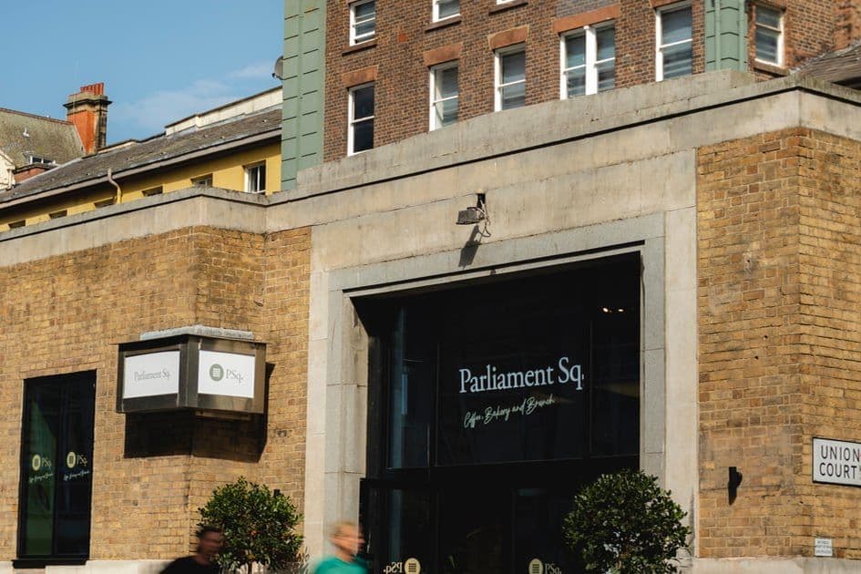 Parliament Square Coffee, Commercial District